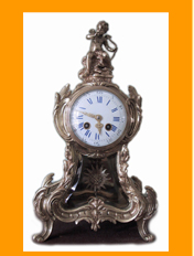 Mantel clock with cherub